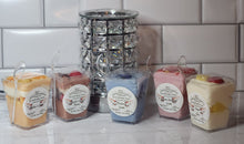 Load image into Gallery viewer, Parfait Scoopable Wax Melts